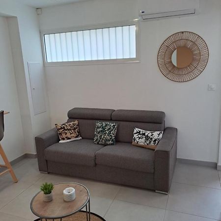Appartement Cosy, T2 Situe En Centre Ville De Saint-Pierre Extérieur photo